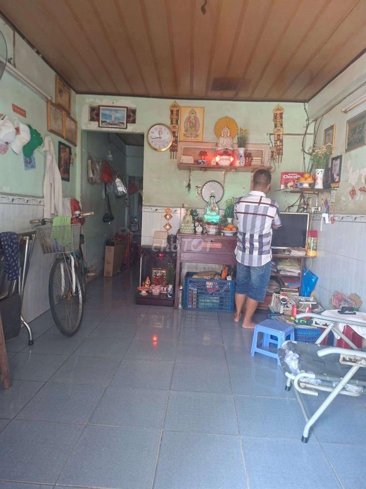 CẦN BÁN