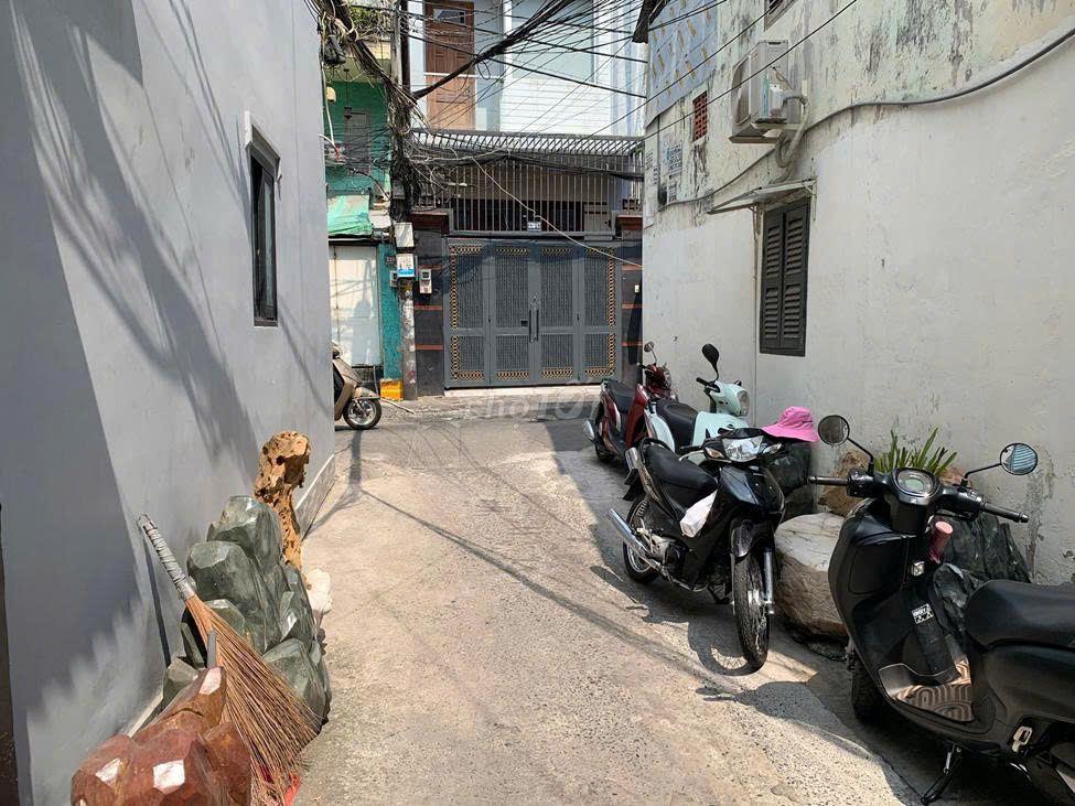 CHÍNH CHỦ CẦN BÁN NHÀ TRUNG TÂM TP. HCM.