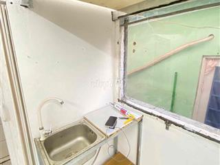 Căn nhà 4 người ở Gác rộng trần cao cửa sổ thoáng bếp lớn