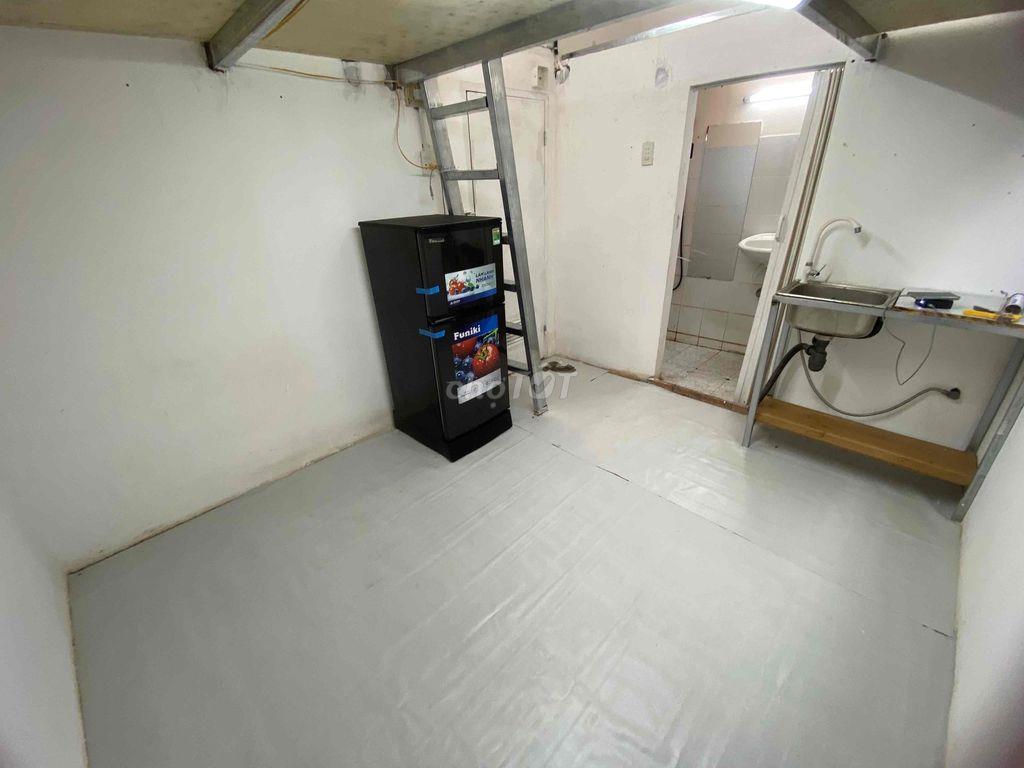 SIÊU RẺ Căn Duplex gác rộng 4 người ở dư mặt tiền ngã 5 Nơ Trang Long