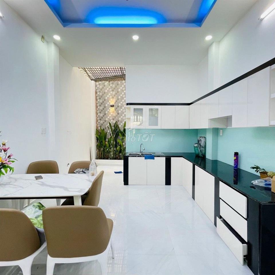 Cho thuê gấp nhà HXH 118/6A Đ.Bạch Đằng, P.24, Q. Bình Thạnh 