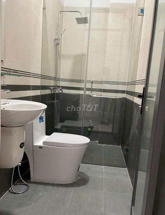 Cho thuê nhà HXH 68/3B Thích Quảng Đức, Phường 5, Quận Phú Nhuận