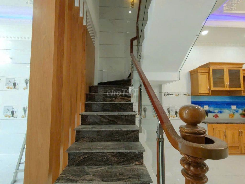 Cần cho thuê nhà HXH 333/4A Lê Văn Sỹ P.1 Q.Tân Bình. 