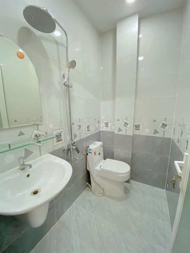 Cho thuê nhà HXT 482/2A Lê Quang Định, P.11, Q. Bình Thạnh