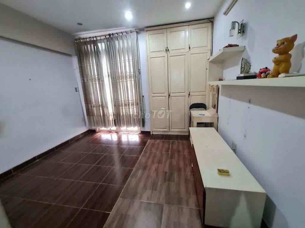 Cho thuê gấp nhà Lê Văn Sỹ Phường 14 Quận 3