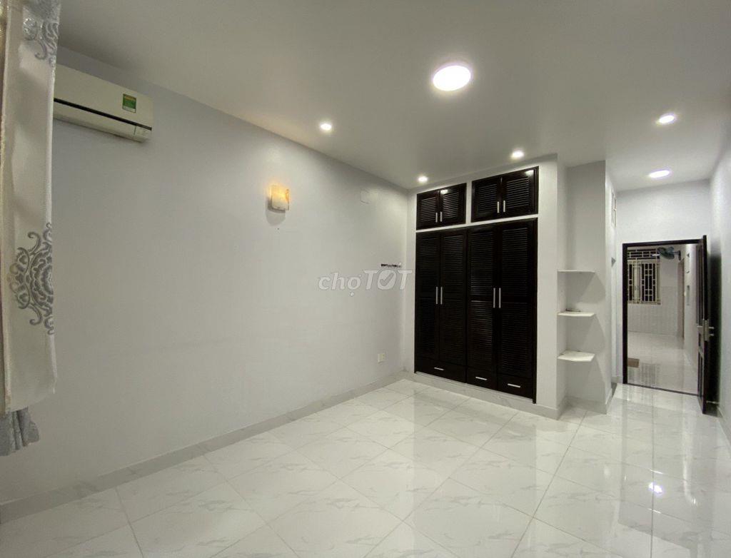 Cho thuê nhà MT 42A Hoa Sứ, P.7, Q. Phú Nhuận