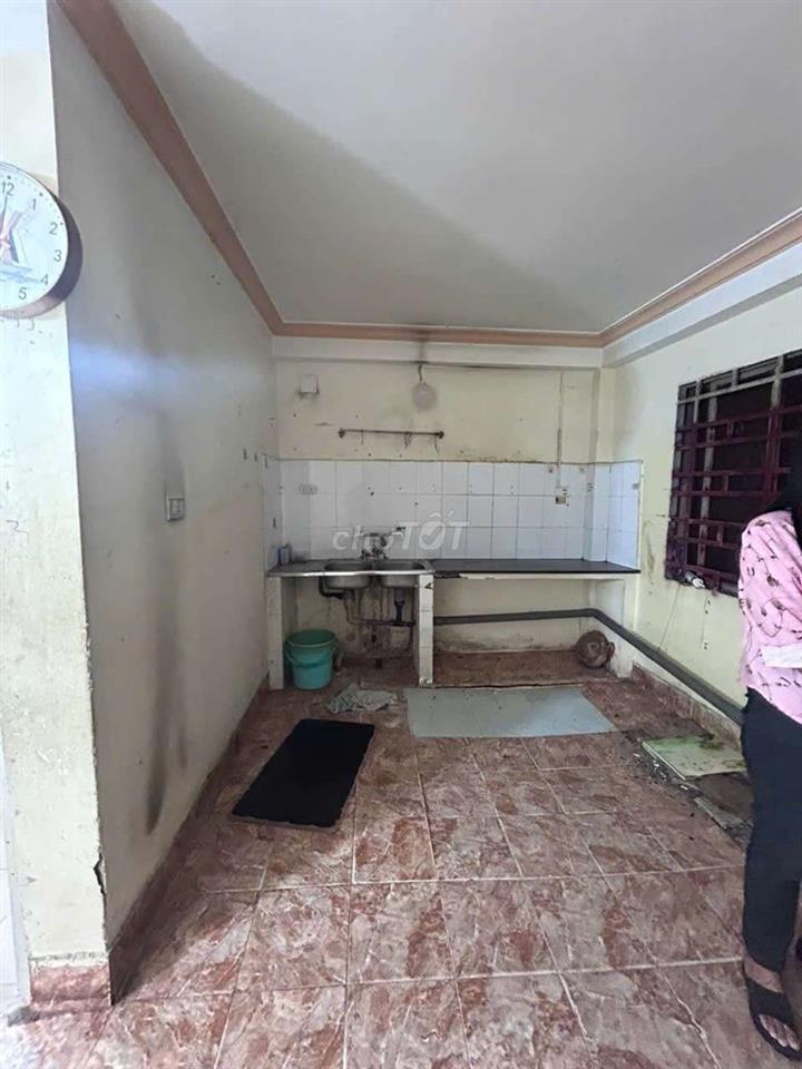 Cho thuê lâu dài buôn bán hoặc làm cái gì hợp pháp