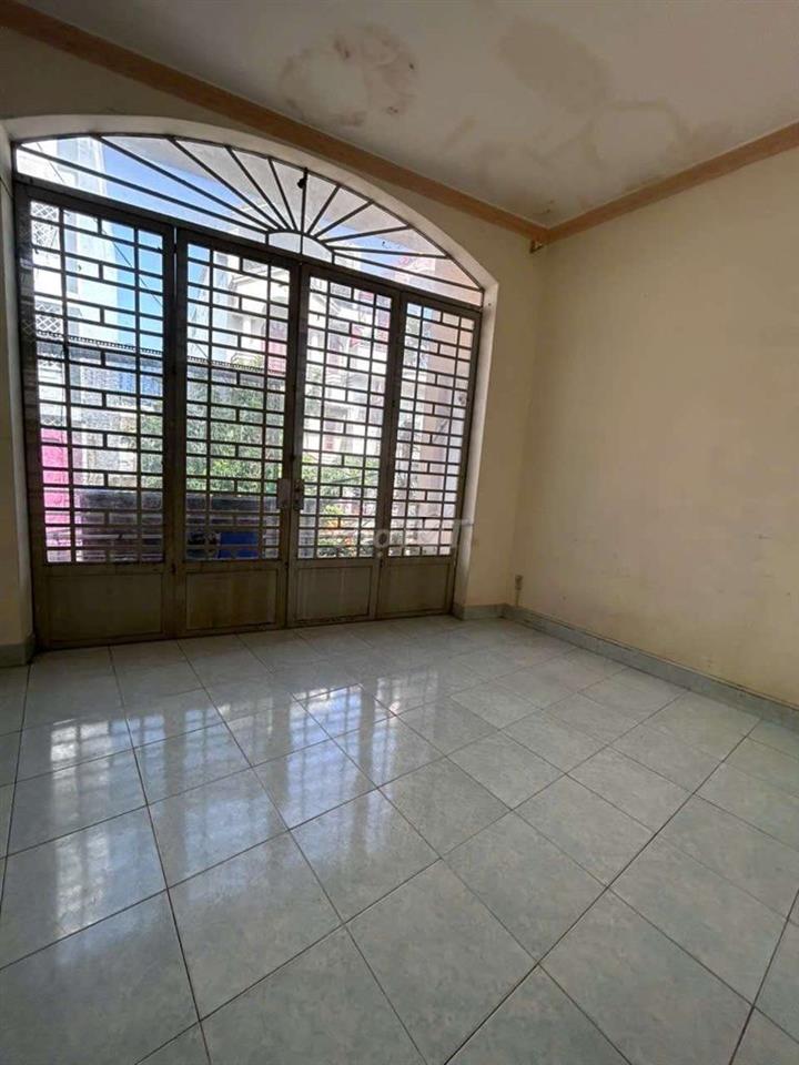 Cho thuê lâu dài buôn bán hoặc làm cái gì hợp pháp
