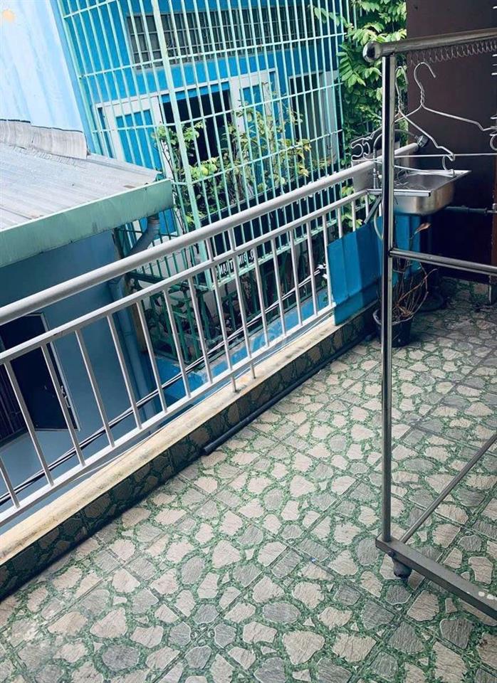 nhà gần mt vị trí đẹp 5,5x10 tr L 1 lầu 3pn ng. Văn Lạc bình thạnh