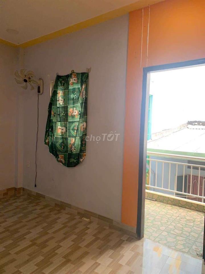 nhà gần mt vị trí đẹp 5,5x10 tr L 1 lầu 3pn ng. Văn Lạc bình thạnh