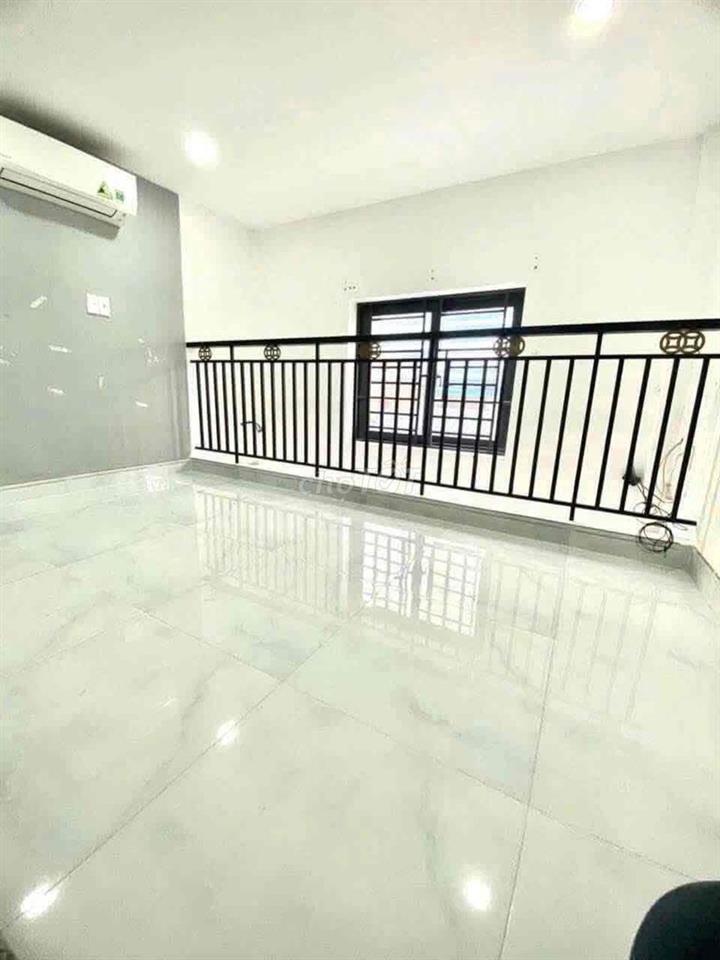 nhà nc mới đẹp hxh tr L 2 lầu st 3pn 4vs lê trực p7 bình thạnh