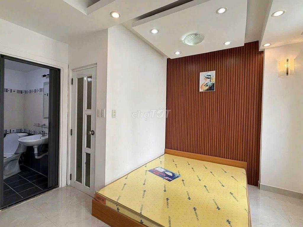 nhà nc mới ken full nội thất xịn tr 2 lầu st 2pn 3vs ph.Văn trị QBT