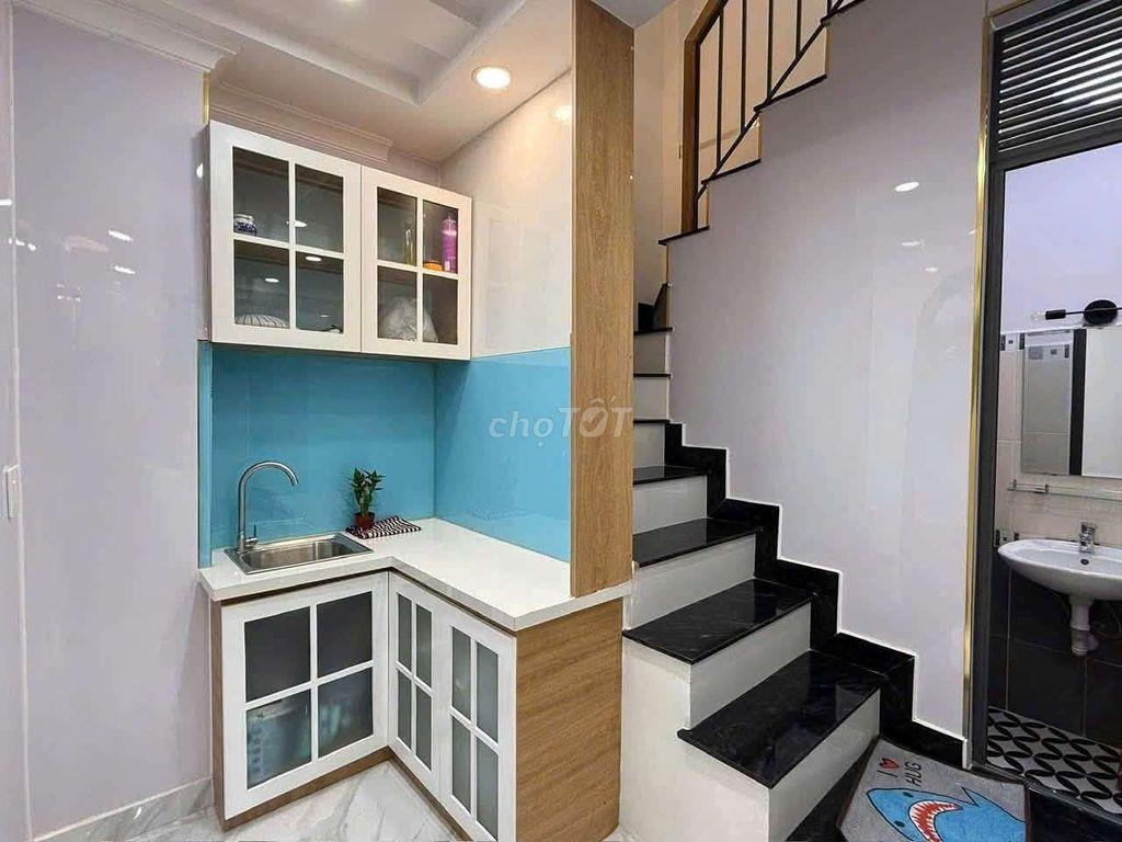 nhà nc mới ken full nội thất xịn tr 2 lầu st 2pn 3vs ph.Văn trị QBT