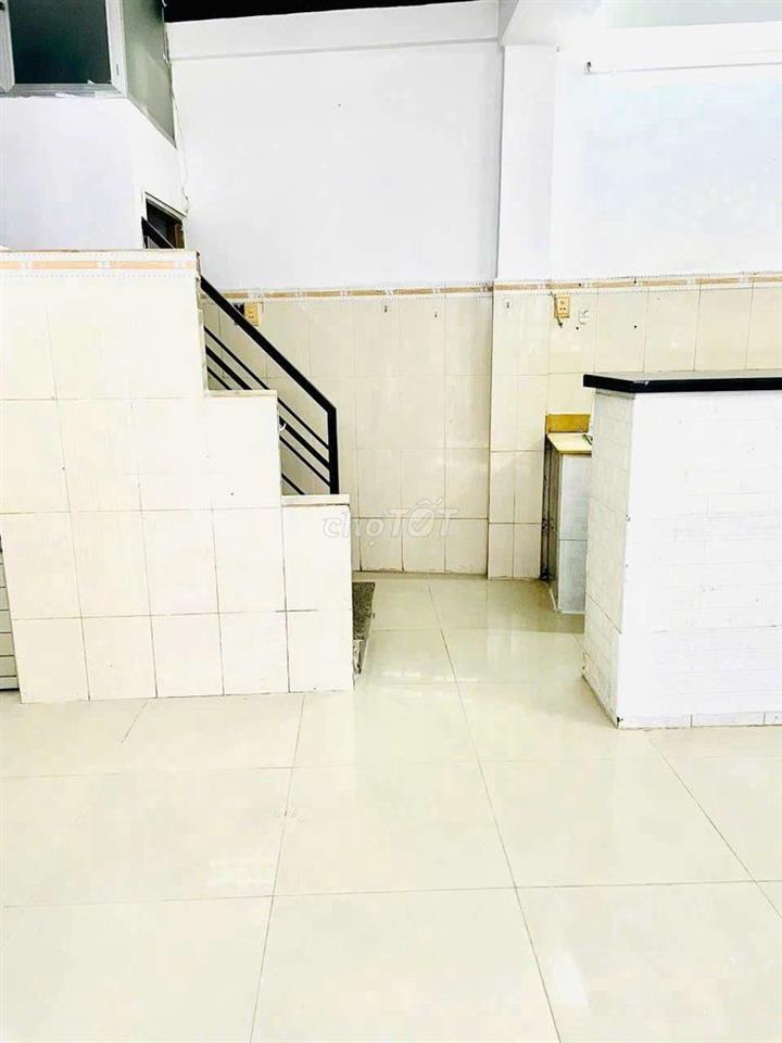 nhà nc full nội thất 6x6 tr lầu 1pn rộng 2vs CMT8 P10 Q3
