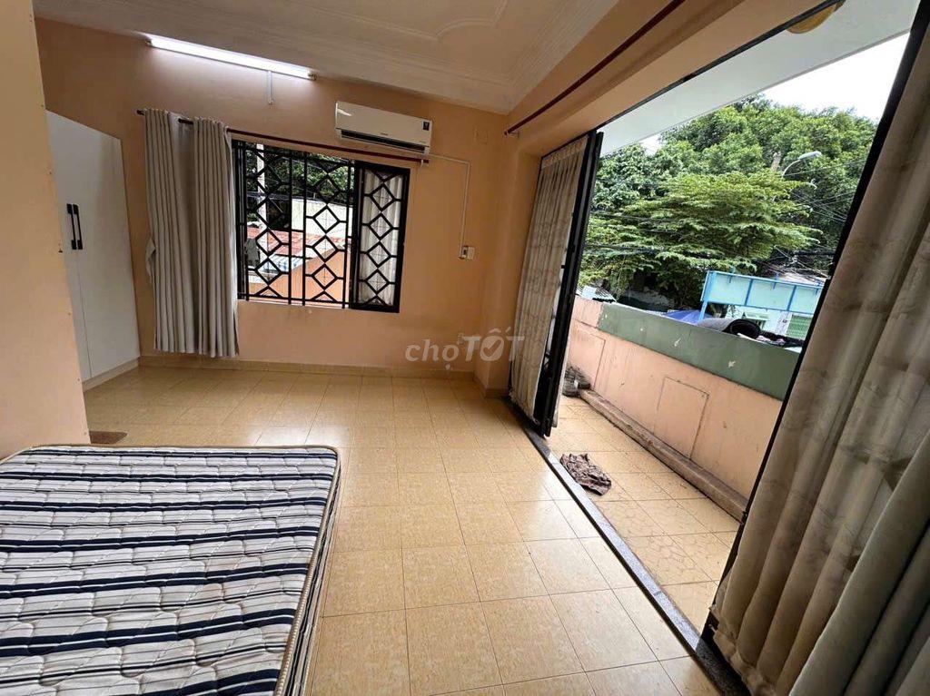 cho thuê căn hộ full nội thất cưa sổ bạn công Phú mỹ Q.bình thạnh