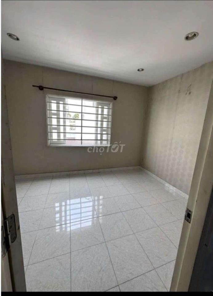 nhà nc tr L 2 lầu st 3pn 3vs Cách mạng tháng 8  p5 Q.TÂN bình