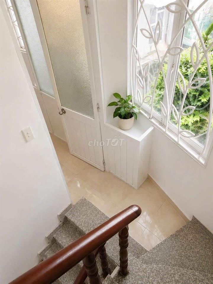 nhà nc mới đẹp tr 3 lầu sth 3pn 4vs XVNT p26 Q.Bình Thạnh