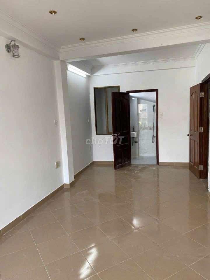 nhà nc hxh tr 3 lầu 3pn 3vs Nơ Trang Long p12 Q.bình thạnh