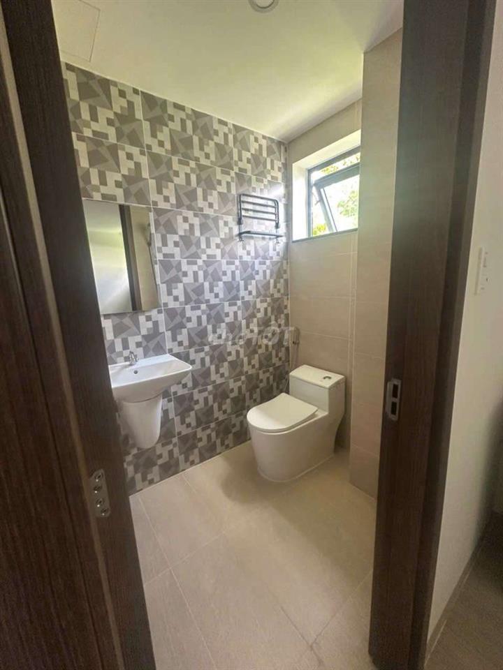 cho thuê căn hộ mới 100% thang máy 25m2 mai xuân thưởng Q.bình thạnh