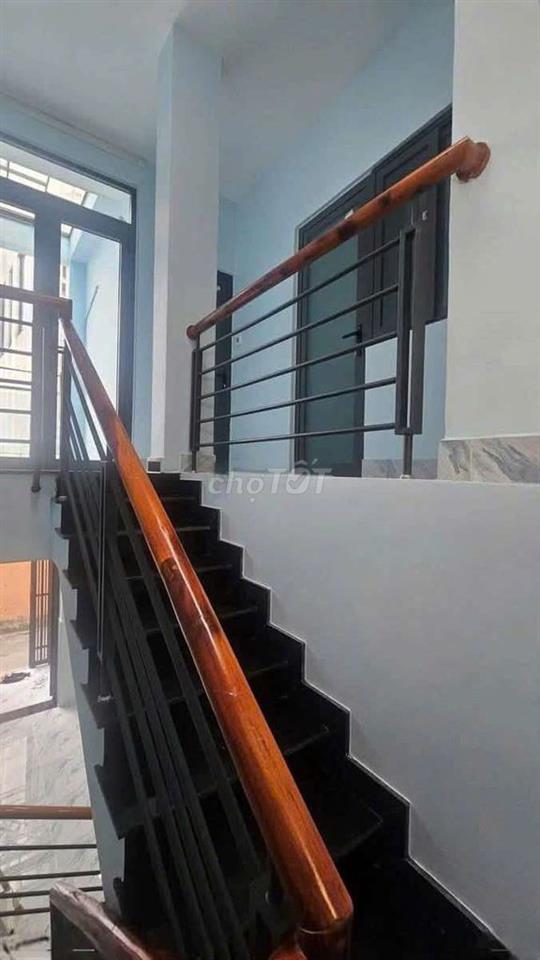 nhà nc mới đẹp 5,5x12 rr lầu Lê Quang định p11 Q.binh thạnh