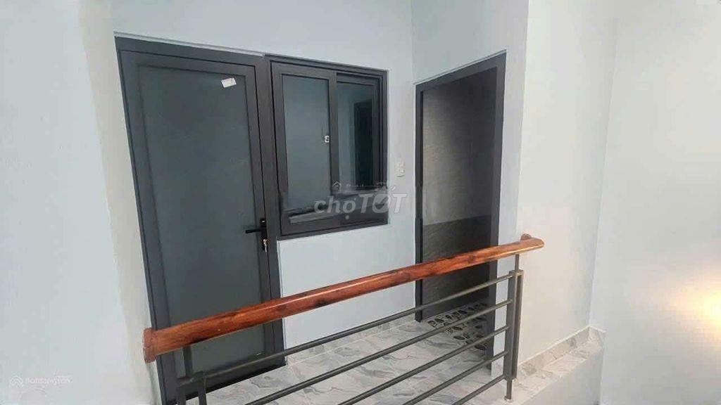 nhà nc mới đẹp 5,5x12 rr lầu Lê Quang định p11 Q.binh thạnh