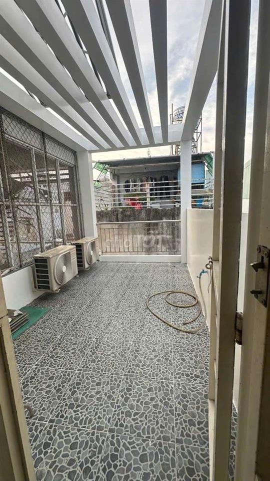 nhà nc mới đẹp tr 2 lầu sth 2pn 3vs Trần Đình Xu Q1