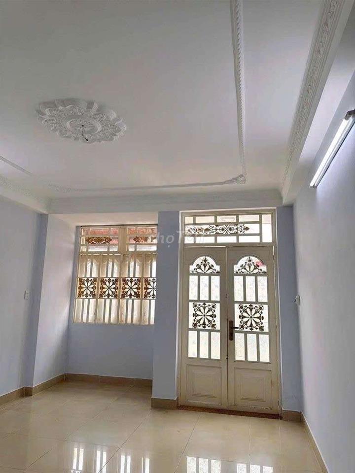 nhà nc mới đẹp hxh 4,5x14 tr L 2 lầu st 6pn Lạc Long Quân tân bình