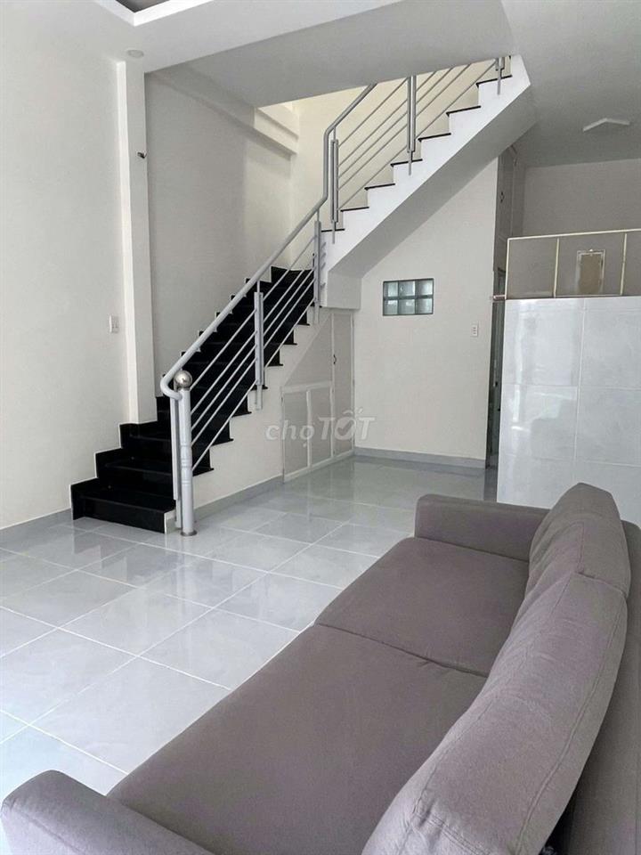 nhà nc mới đẹp 4x10 tr 1 lầu 2pn 2vs ni sư Huỳnh Liên p10 Q.tân bình