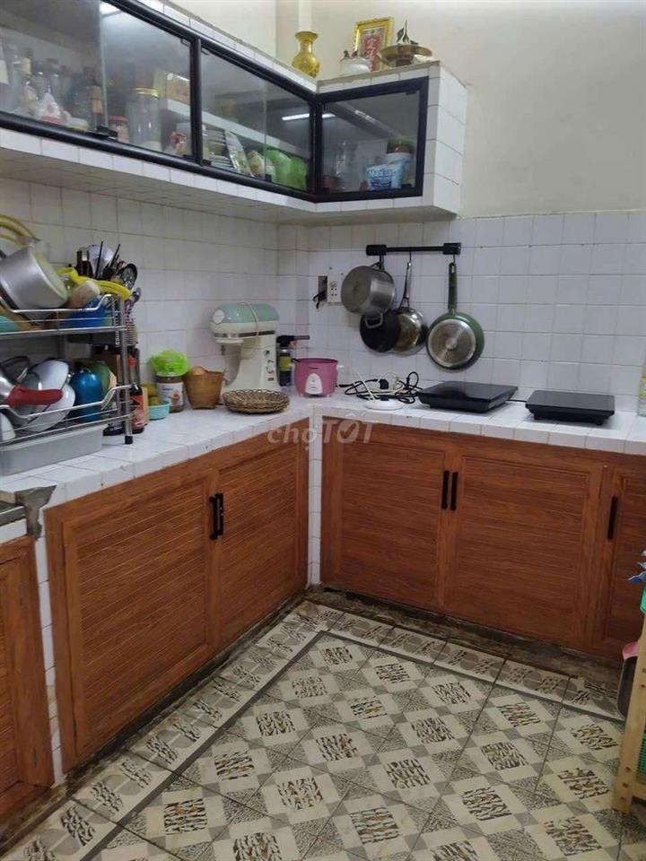 cho thuê tầng trệt 45mn2 Lê văn sỹ p14 Q30
