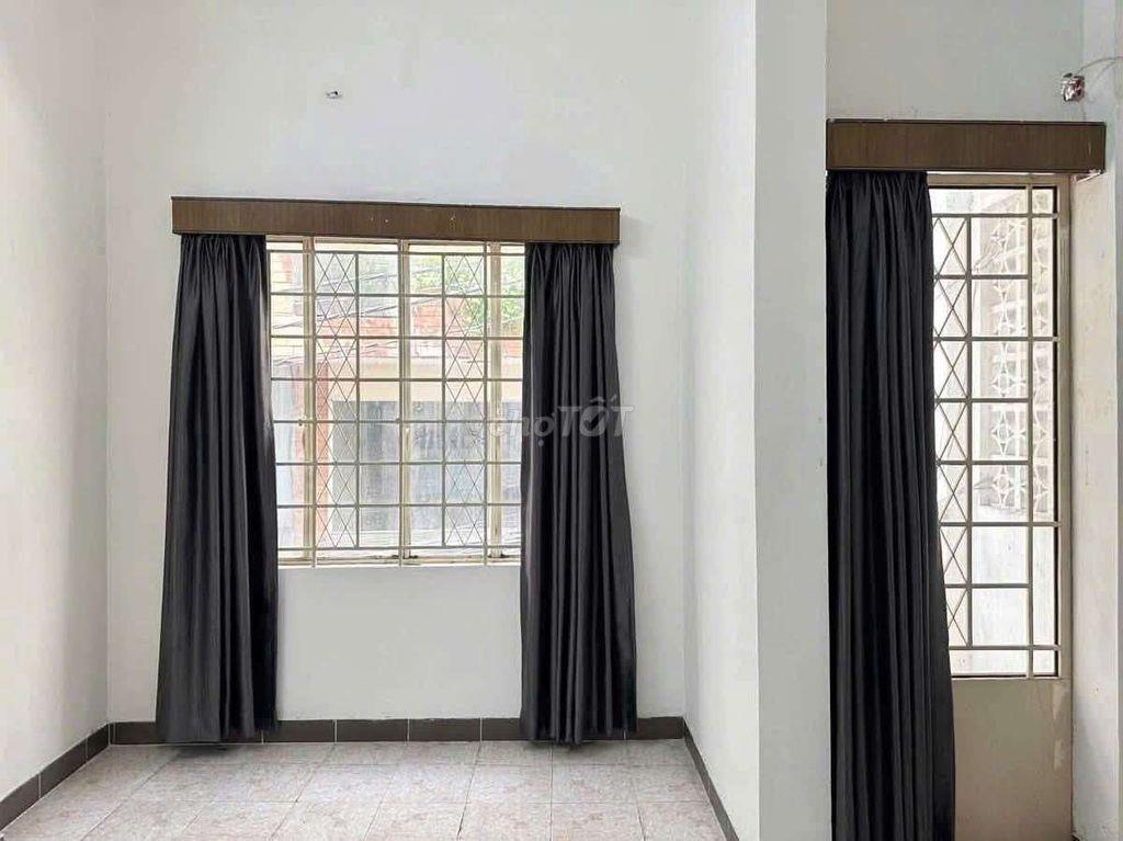 nhà vị trí đẹp kd sầm uất 4x12 tr 2 lầu sth 3pn Huỳnh V Bánh p17 Q.PN