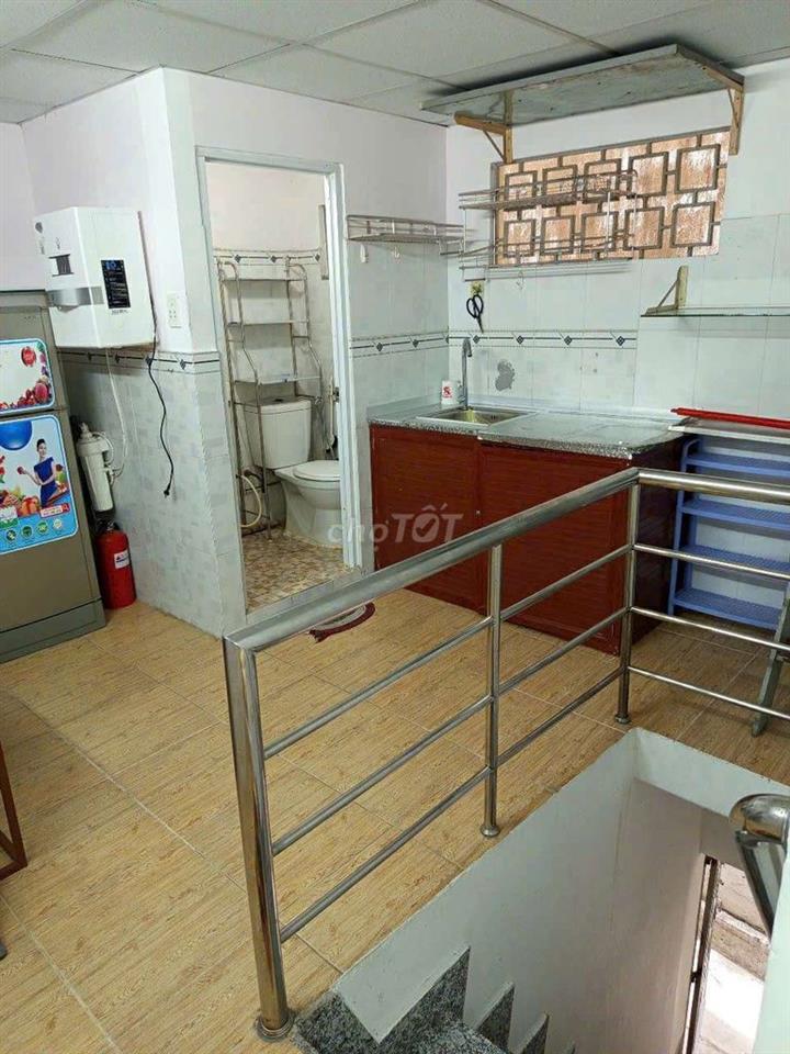 cho thuê lầu 1 riêng biệt 50m2. 2pn fnt trần Quốc thảo p9 Q3
