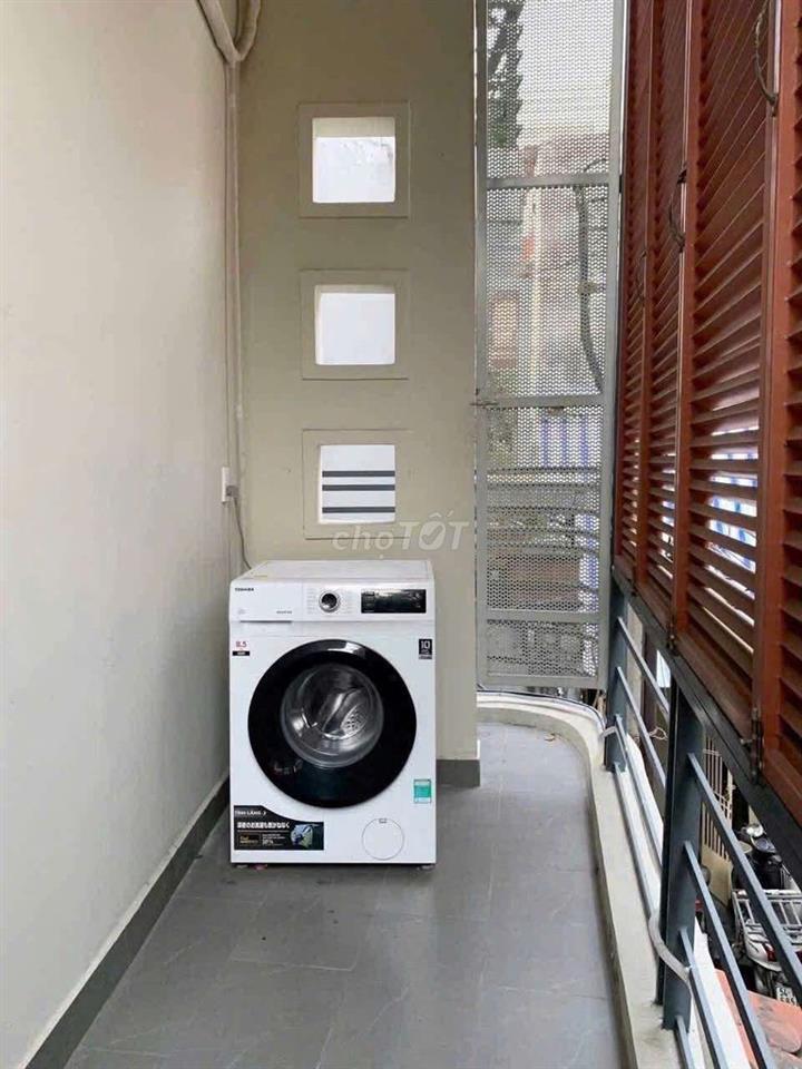 nhà nc mới đẹp full nội thất xịn 2pn 2vs phan đình Phùng  p1 Q.PN 