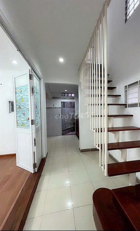 nhà nc mới đẹp 5x11 tr lầu 2pn 2vs thích Quảng Đức p5 Q Phú nhuận