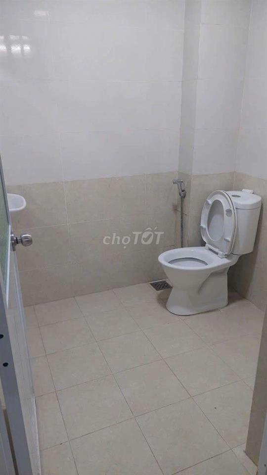 nhà nc mới đẹp 4x8 tr lầu 1pn 2vs phó Đức Chính Q1