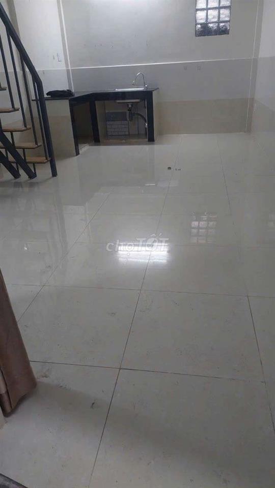 nhà nc mới đẹp 4x8 tr lầu 1pn 2vs phó Đức Chính Q1