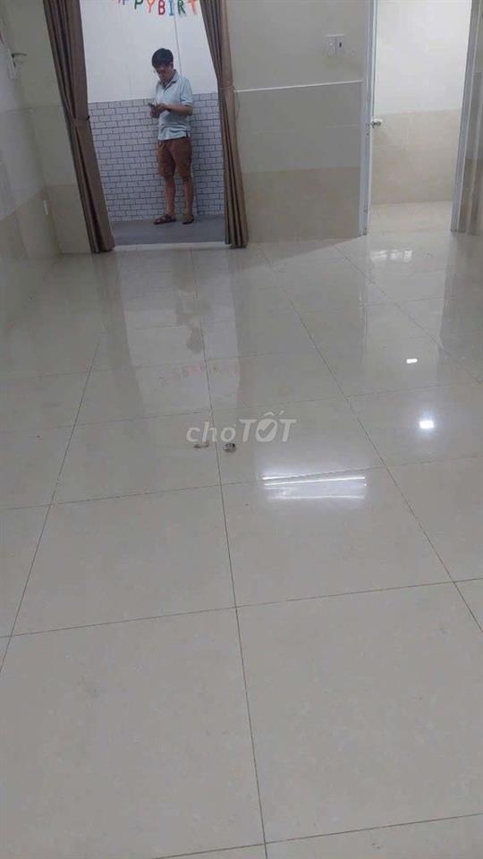nhà nc mới đẹp 4x8 tr lầu 1pn 2vs phó Đức Chính Q1