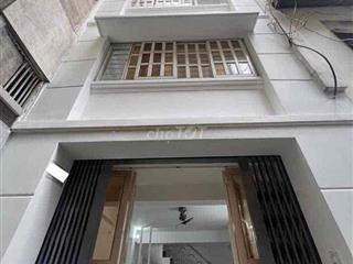 nhà nc mới đẹp tr 3 lầu sân thựng 3pn 3vs huỳnh văn bánh p11 phú nhuân