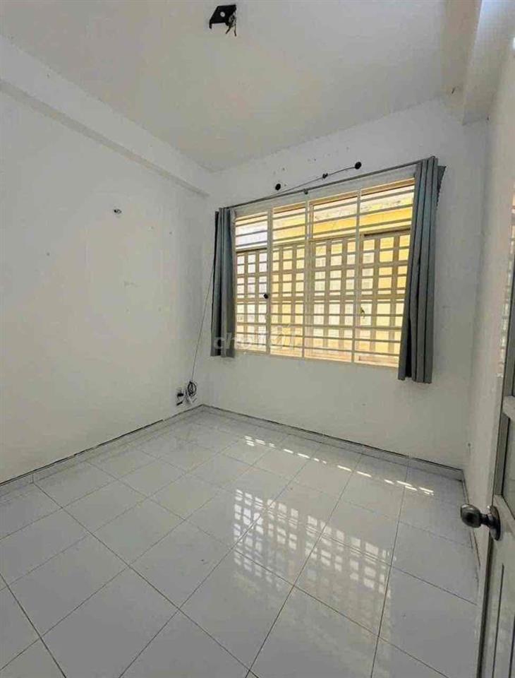 nhà nc mới đẹp tr 3 lầu sân thựng 3pn 3vs huỳnh văn bánh p11 phú nhuân