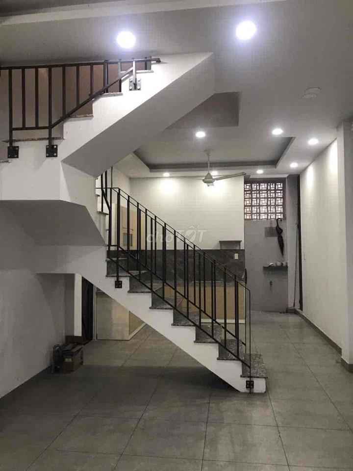 nhà nc mt đường 4x14 trệt lầu 2pn 2vs phạm văn đồng văn đồng 13 Q.Binh