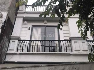 nhà nc mt đường 4x14 trệt lầu 2pn 2vs phạm văn đồng văn đồng 13 Q.Binh