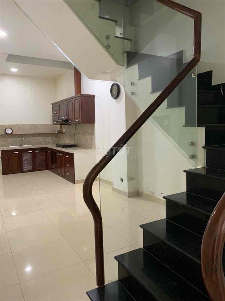cho thuê nhà nc mt đường 3.5x24 tr 1 lầu 3pn 2vs CMT8 P5 Q.Tân Bình