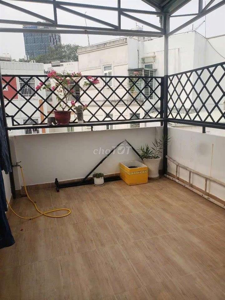 nhà nc mới đẹp tr 2 lầu sth 2pn 3vs nguyễn phi khanh Q1