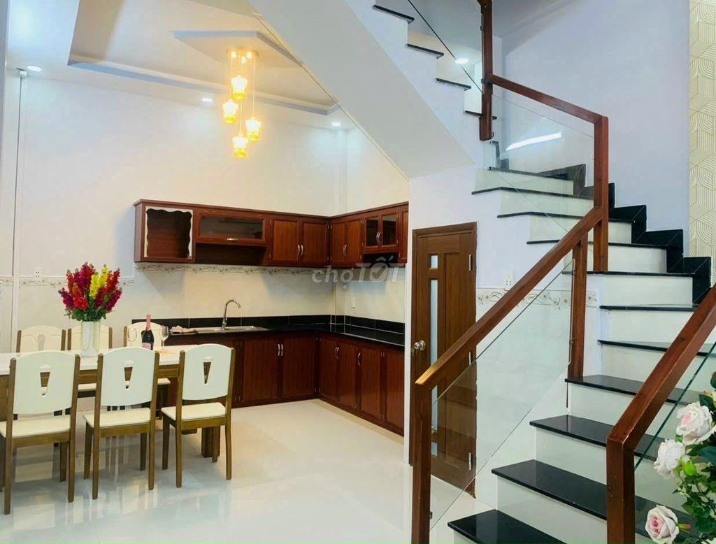 Cho thuê nhà HXT 80/3A Trần Quang Diệu, P.14, Q.3 gần ngã tư Lê Văn Sỹ