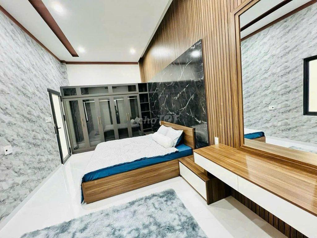 Cho thuê nhà MT 386A Lê Văn Sỹ gần ngã tư Trần Quang Diệu, P14, Quận 3