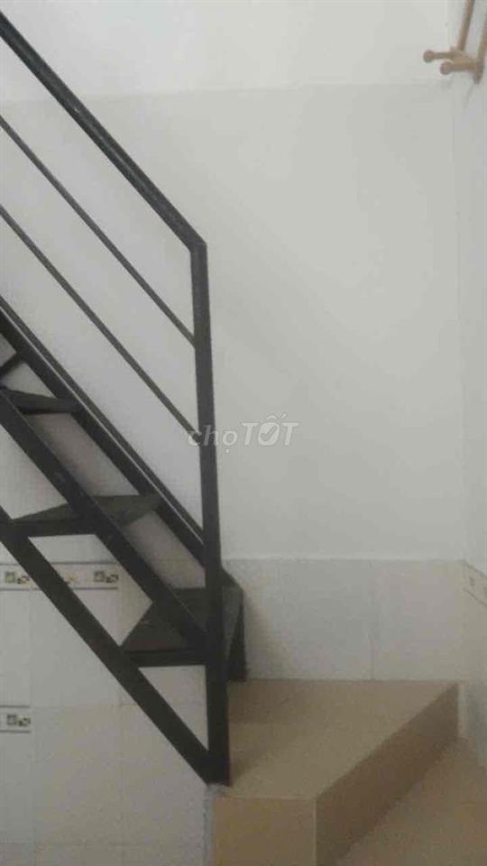 NHA THUE  GIÁ TỐT HẺM TO 5M THOÁNG MÁT - 1 TRỆT 1 LẦU (2PN) CHỈ 8 TRIỆ