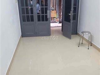 NHÀ THUÊ GIÁ TỐT - TRANG BỊ SẴN 2 MÁY LẠNH MÁT RƯỢI TẠI LÊ VĂN DUYỆT,