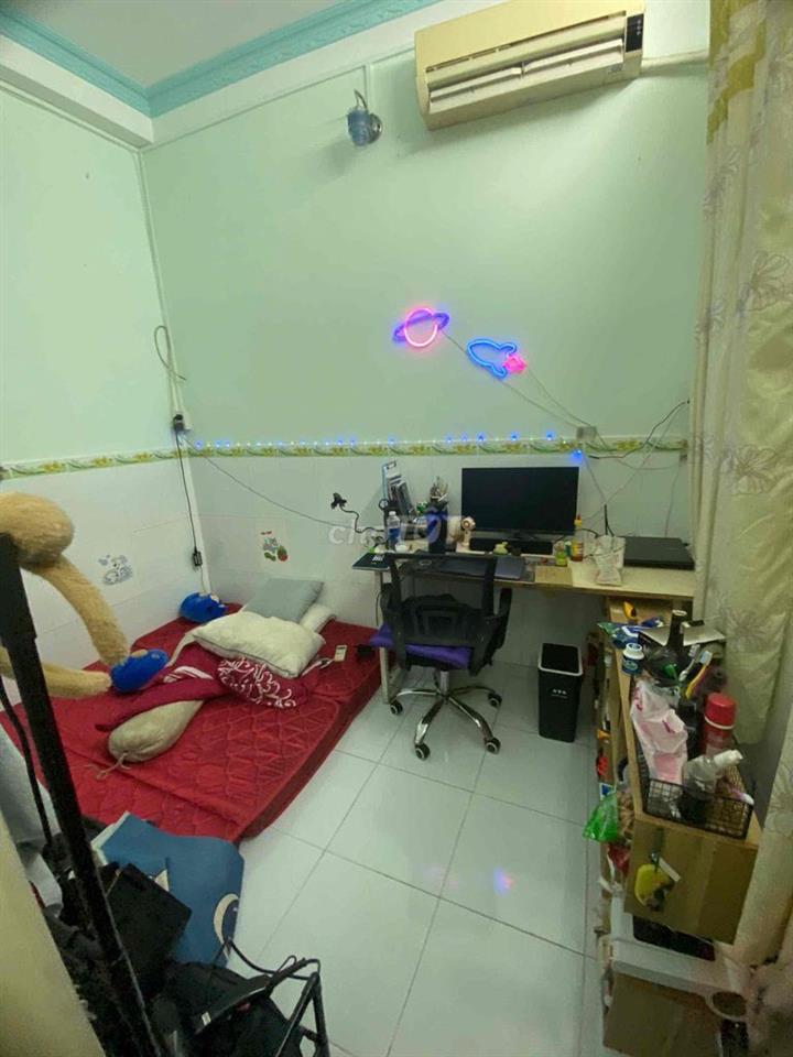 NHÀ THUÊ DIỆN TÍCH LỚN, NHIỀU PHÒNG, GẦN TRUNG TÂM