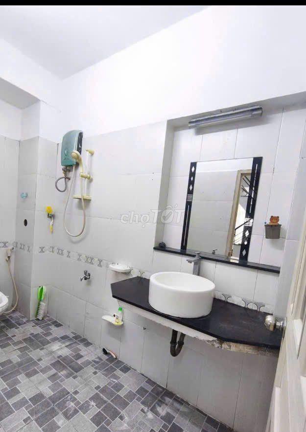 🚨 CHO THUÊ NHÀ GIÁ TỐT GẦN TRUNG TÂM - DIỆN TÍCH LỚN - HẺM XE HƠI 🚨