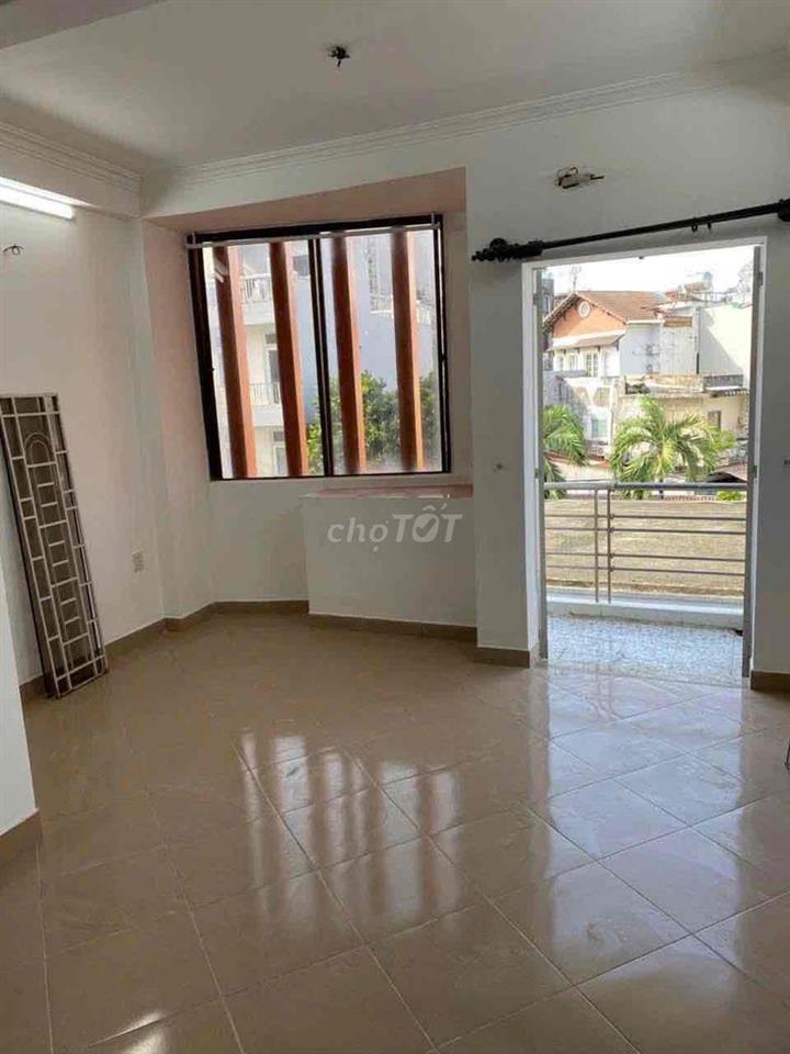 Cho thuê nhà HXH quay đầu, 1 Trệt 3 Lầu đường Nơ Trang Long
