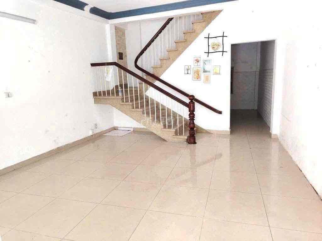 Nhà rộng rãi Bình Thạnh,  nhà trệt 2 lầu, ôtô ngủ trong nhà